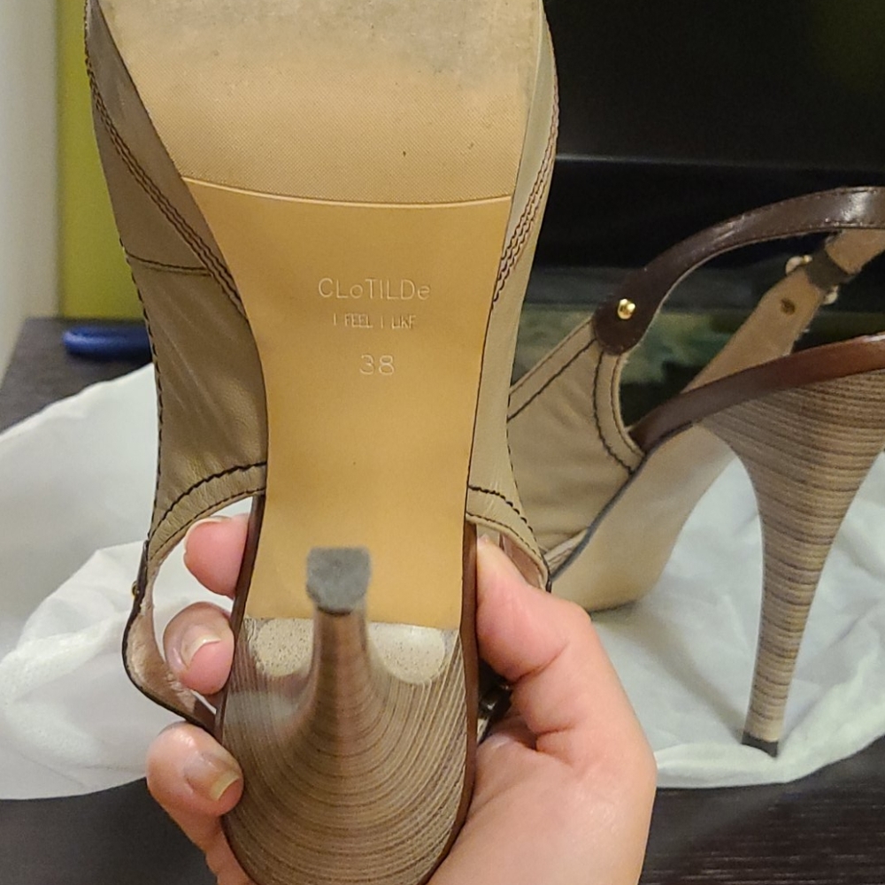 High heels - Picture 4 of 5